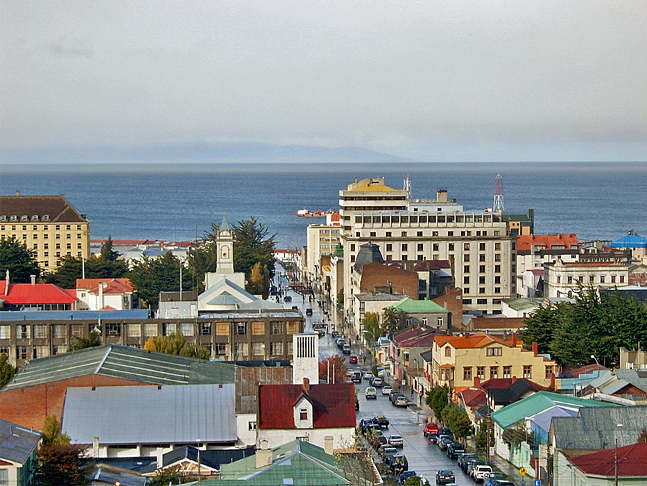 Punta Arenas, centro de comercio y transporte